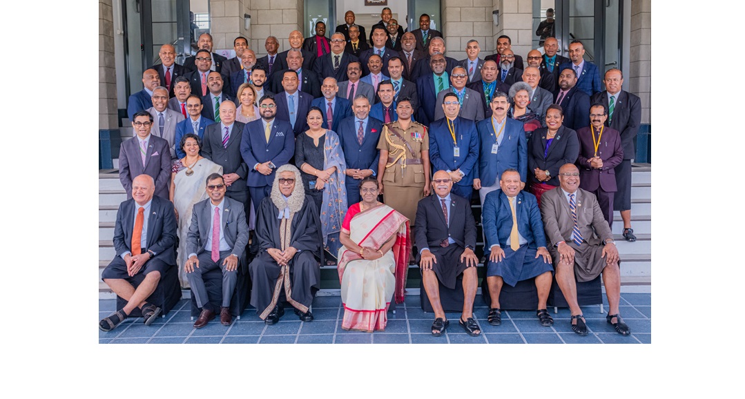 The Hon’ble President of India, H.E. Smt. Droupadi Murmu with Hon’ble Prime Minister of Fiji, H.E. Sitiveni Rabuka, Hon’ble Speaker of Parliament of Fiji, H.E. Ratu Naiqama Lalabalavu and Fijian Members of Parliament with the Indian delegation on 06.08.2024.